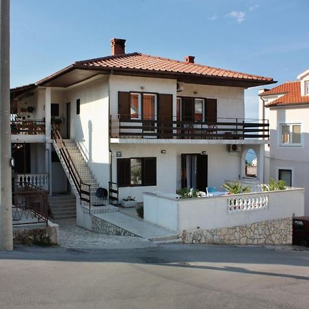 Apartments And Rooms With Parking Space Vrbnik, Krk - 5301 Kültér fotó